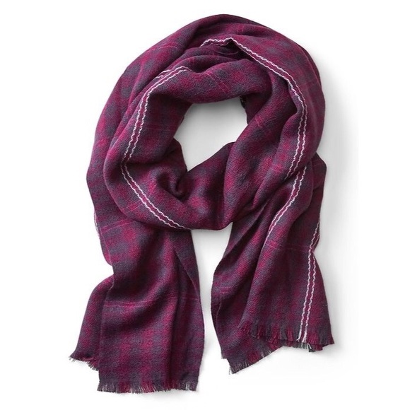 Banana Republic Checked Plaid Scarf - Picture 2 of 3